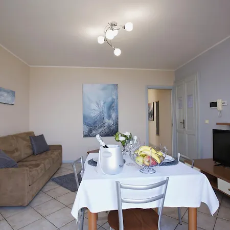 Anna Isole Borromee *