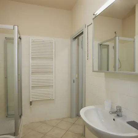 Anna Isole Borromee 아파트